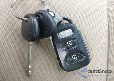 2012 Hyundai Elantra Gls z USA, uszkodzony, nr VIN 5NPDH4AE2CH138593